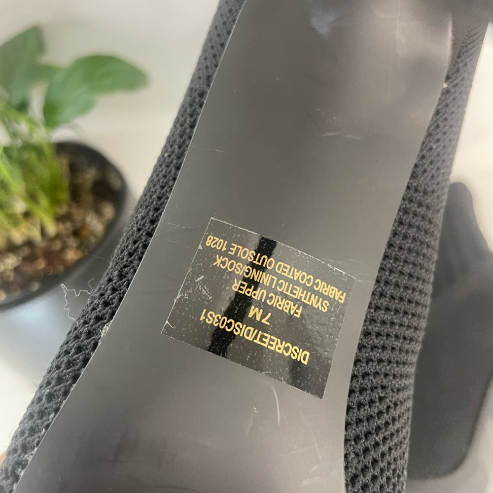 Steve Madden Discreet Boot in Black, Size 7M - Picture 12 of 14